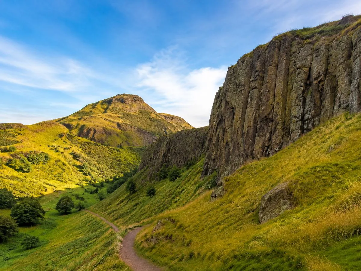 Salisbury Crags and Arthur’s Seat, straight up from the palace